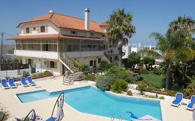 Casa Deixa-O-Resto Guesthouse
